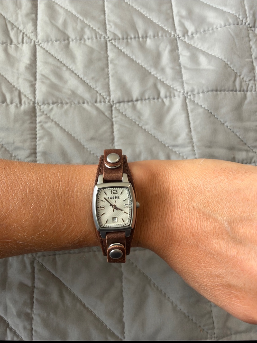 Women’s Quartz Watch - genuine leather and stainless steel